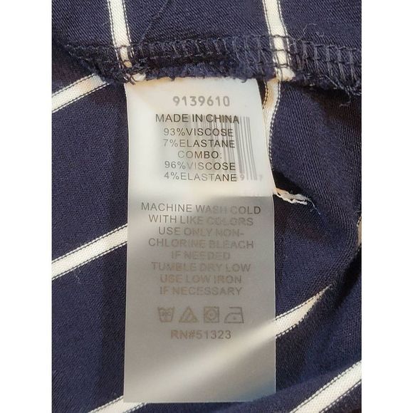 Vince Camuto Women's Short Sleeves Striped Stretch Top Size XS - Picture 8 of 8